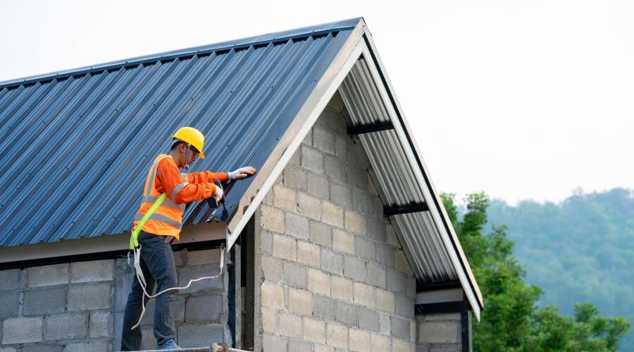 Professional gutter cleaning in Dunning, NE